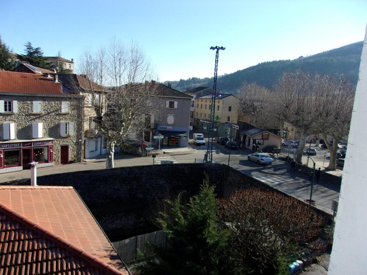 La Mezzanine Διαμέρισμα Satillieu Εξωτερικό φωτογραφία